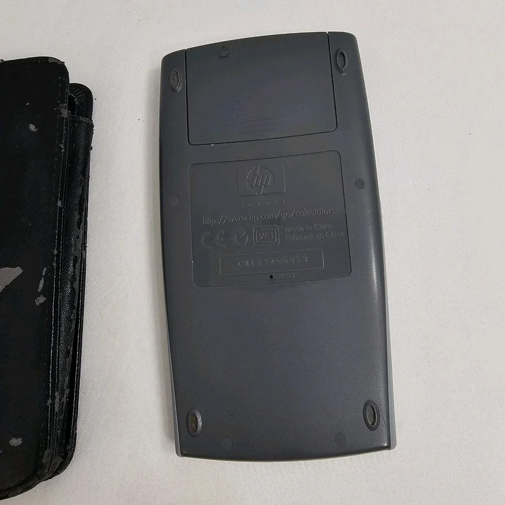 Hewlett-Packard HP 33S Scientific Calculator w/Slip Case Tested Works